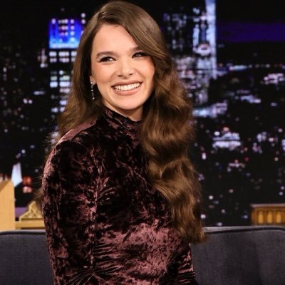 A 23 year old Girl who’s A Barcelona,Manchester City,buffalo bills #BillsMafia ,lakers #LakeShow fan, a dua lipa  and Marvel fan and a gamer and wrestling fan ✨