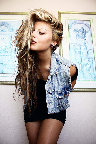 HelloFollowing1's profile picture. Don't block me, I follow you. Just follow @Steffi3rd ! xoxo