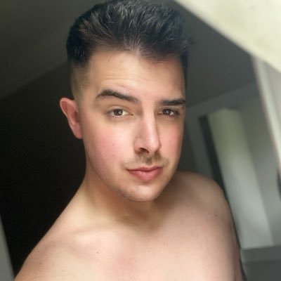 31 yrs old/ cuck/ exhibitionist/ bottom/ BI/ chastity