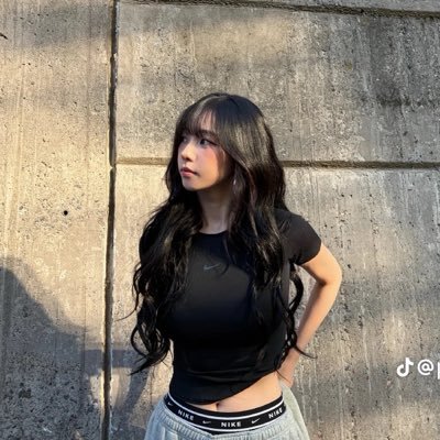 유지민 
soft heart, sharp mind, pretty little chaos.