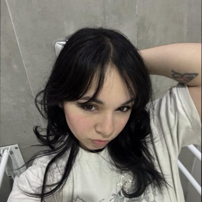 goth girl in black 🖤