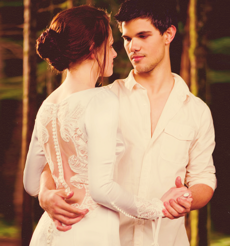 Just a normal guy born in Michigan making it big in the world. Mr. Taylor Daniel Lautner I thank you for being such an amazing person!, Twi-Hard till the end!!♥