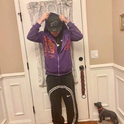 Washed gamer, basically a Buffalo Bills fan account these days