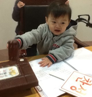 pkkpkk2's profile picture. 금융.사회.정치.유흥. 그리고. 살좀빼고. 마누라한테 큰소리쳐야지... 내가 바라는건 내 아이들이 커서 꿈을 펼칠 세상은 상식과 노력이 통하는 사회였으면 한다...적당히 선하면서 악한존재임..