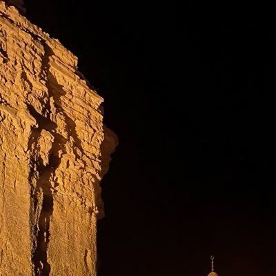 “في راسي من الشِّعر .. وفي صدري من الاحساس”