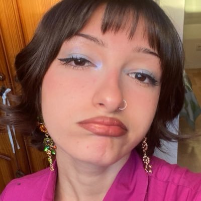 Intento de historiadora del arte…(o eso creo) ♋️🌷✨🌈 chica barroca y humanista 💄
