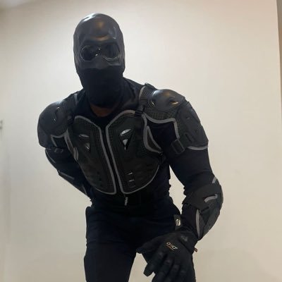 Web/Software Developer, Madridista, Biker, Beerbarian, Gamer...Trini 🇹🇹🙌🏿🇹🇹 #blacklivesmatter #unapologeticallyblank #antiracist