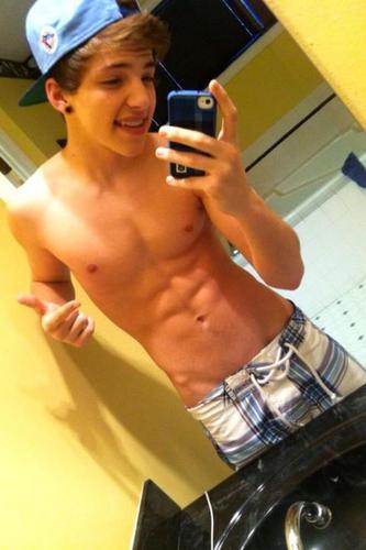 hey guys, this is the real Sam Albert, Fuck all you fakes...#TeamGod, #TeamFOLLOWBACK
