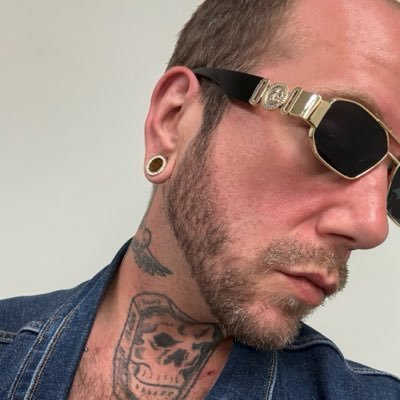 I am Patrick E. Anderson Jr. 
02/09/1998 
I am El Señior The Druggie 
I am The Eliminator 
🇩🇪✈️🇺🇸
what’s above what’s below 
Real Hate Fake Love 💔