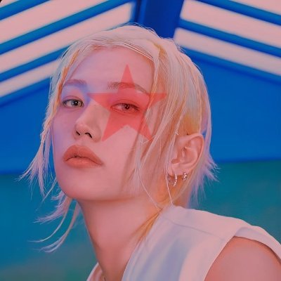 ☆⭒๋࣭  𝘀𝘁𝗿𝗮𝘆 𝗸𝗶𝗱𝘀 𝗆𝖺𝖽𝖾 𝗆𝖾 𝘀𝘁𝗮𝘆. ⭑
                           ✩ 𝐬𝐡𝐞 . 𝟏𝟖𝐲  ᵐᵘˡᵗᶦᶠᵃⁿᵈᵒᵐ