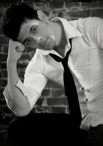 DREAMER, DANCE ON MY OWN MUSIC AND BEAT, ENGINEER,LIMITED EDITION ;) FIRM OWNER :) PROUD INDIAN