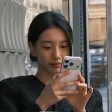 for suzy • njh • bp • skz • bini + books ♡
