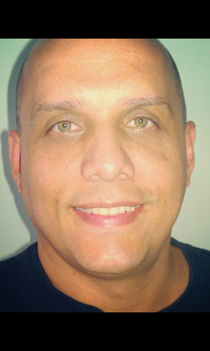 Venezolano, Ingeniero de sistemas, Postgrado en Sistemas de Información, Docente universitario por más de 17 años. Actualmente viviendo en Monterrey Mexico.
