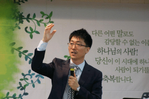 평화를 누리며 사는 사람이 되기보다 평화를 건설하는 사람이고 싶습니다. 상식이 통하는 세상을 만들고 상식이 통하는 사람으로 인생의 후반전을 만들어가고픈 사람입니다.