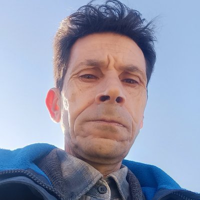 Je m'appelle Kamal Boussaid, directeur de la Société de Promotion Immobilière à Ras El-Ayoun, Province de Batna, Algérie Merci