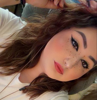 33 || Twitch Affiliate 💜 II Rogue Energy Affiliate II STAY 🖤 II She/Her II Minors DNI 🔞 II Priv: @sirensaltty