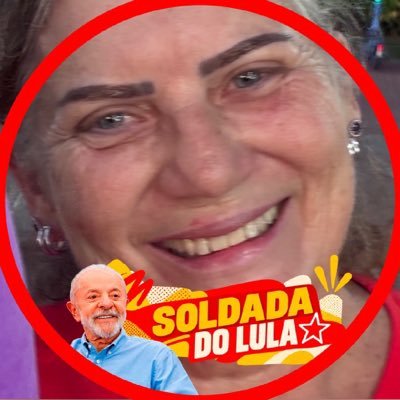 Advogada, artesã, aposentada, casada, três filhos maravilhosos, dois netos e uma neta, gaúcha, moradora de Salvador e de esquerda, com muito orgulho