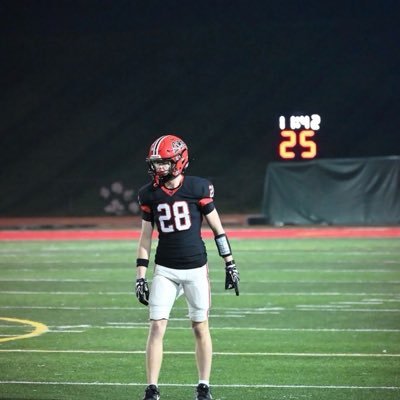 LMHS ‘28 | 5,9 150| WR/CB/ATH | 3.33 GPA | Marion IA | 2 sport athlete | 1x academic letter award |📞 319-721-6404 | Hudl Link⬇️