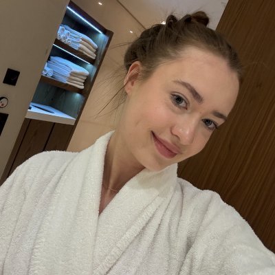 Want a little more? You know where to find me 😉💋