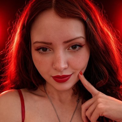 Your thoughts aren't yours anymore...
Goddess👠| Hypnodomme | Mindfuck Queen👑
#Femdom #MindControl #GoddessWorship