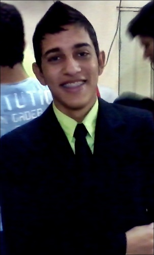 Don't live so that your presence is noticed, but so that your lack is felt... ♪ http://t.co/ZxcKLpKeJj