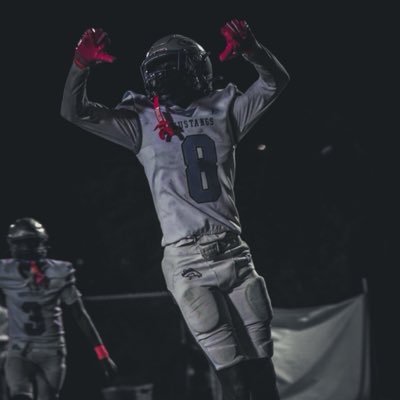 🏈WR/FS/CB 🏀SG/PG
6’2 167 3.1 GPA, River Oaks high school 
📲 318-915-7948
✉️ dioncarter2029@gmail.com