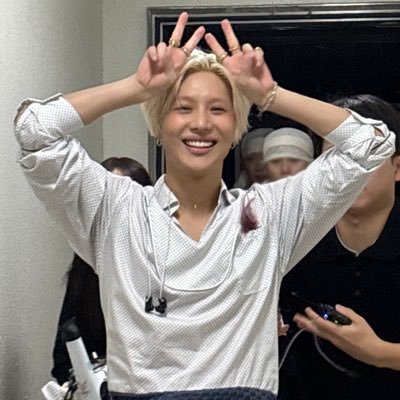 이태민의 짝꿍 🍒🐣
TAEMIN SHINee 
Do not reprocess uploaded photos or videos.