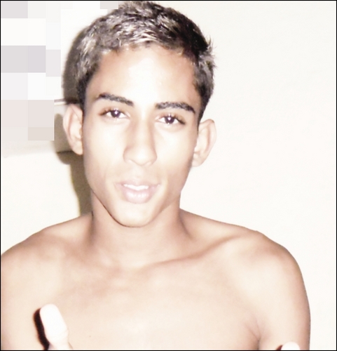 17 Anos , Aquariano , Chato , Ciumento , Folgado , irritante , iguinorante ,  i solteiro  ;*  seegue ?