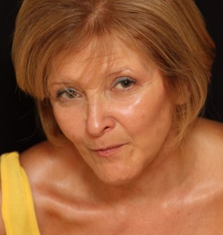 Angeline10's profile picture. 