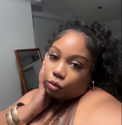 32, milf. 🔜 📚FL raised ☀️