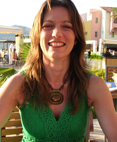 Pilates teacher, Norfolk based, Body Control Pilates trained with REPs3. Pilates helps improve your posture so you can shape up and feel good...