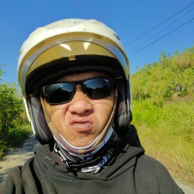 Suka comment random gak jelas 😅😅😅

Suka healling cari hiburan & udara segar..