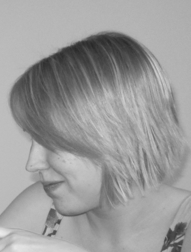 Lover of music, especially Depeche Mode (+ New Order, PSB, Recoil etc...).
Political Science student doing what she loves.