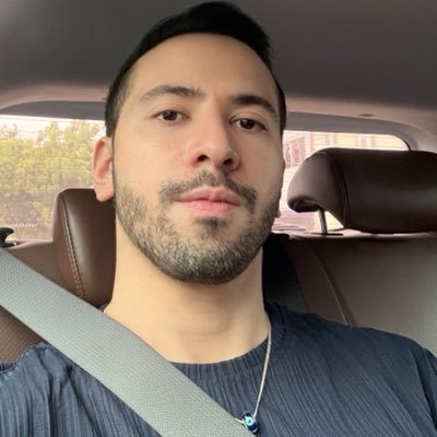 invisible gay, sad song collector, ballbusting lover. Open DM.