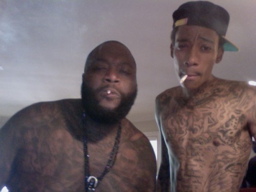 wiz Khalifa blunt taker wizzard boy follow @killaflow thanks fans