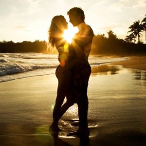 Tweeting about stuff girls will relate to and guys will learn from.