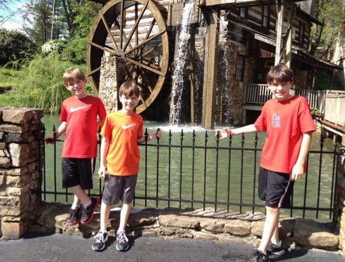 AmberlyLadawn's profile picture. 