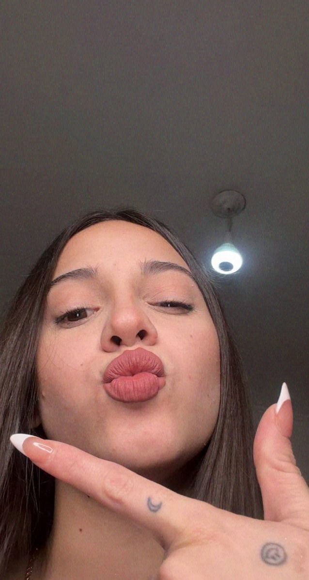 around more than u'd guess 🎀 • dms open, try me — i reply
