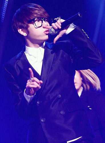 [PEACE FAM] Yong Jun Hyung`bot´ I'm not real Yong Jun Hyung (양도일☞12.1.16)