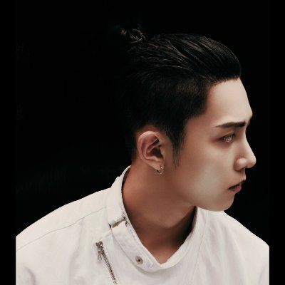 #UNREAL. 김률 2006 | Main Rapper of LNGSHOT. 