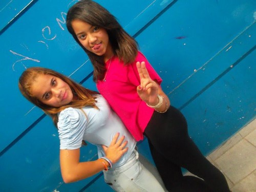 Pertenço a ellas , miinha be loirinha  Maiis linda   @sasapimentas2 , e Miinha moreninha liinda @niihterrivel 
Amoo voçeiiis muito  ♥