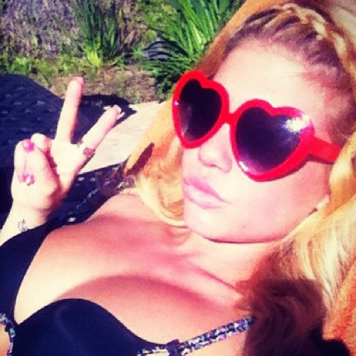 ChanelWestCLRP's profile picture. Rapper. Singer. Songwriter. Keepin' it real since 88.