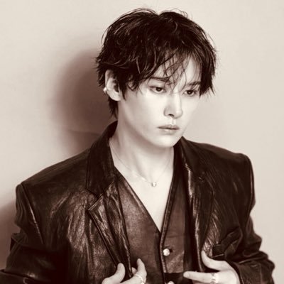✌🏼Live and let live✌🏼 40+ Multi stan 🍀Stay OT8 Chris biased🍀 🌕 Luné OT9 Fuma biased🌕 🏴‍☠️Atiny OT8 Mingi biased🏴‍☠️ 🌙Enhypen fan OT6🌙