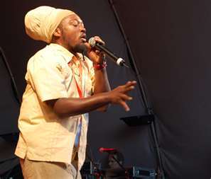 OFFICIAL RAS SHILOH 
Roots reggae singer livicated 2 uplifting thru song with a love 4 all. http://t.co/LLbYhpXg.
Booking:management@rasshiloh.com