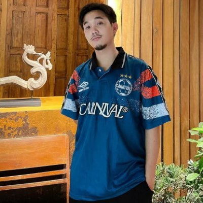 kung masikip ang butas mo ay halika bubutasin ko, hehehe, just kidding aside 🥳.  top na bisexual ako, masarap makipag-laplapan at makipag-romansahan.
