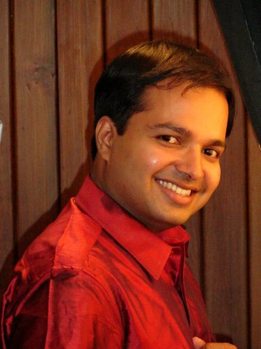 CA, passionate about sports and stock markets. Rahul Dravid, Roger Federer, Lionel Messi fan.
