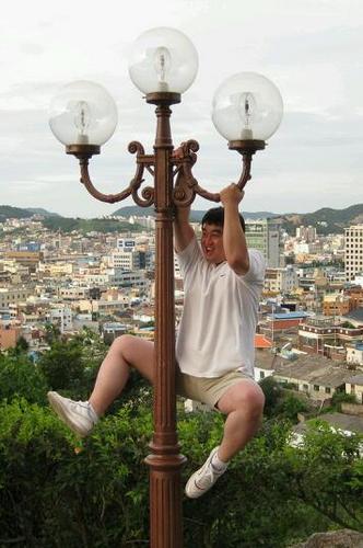 모형자동차를 좋아하고 여행다니는걸 좋아하고 사진찍는걸 좋아하는 푸우~~^^