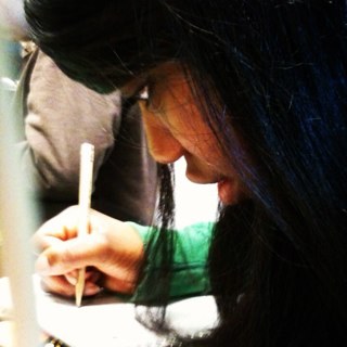 Just jamecia (ja-me-ci-a) love socail networking and team follow back :)