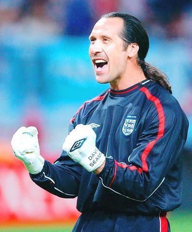 The one and only David Seaman, You know the matrix is fucked when i arrive.THUG LIFE