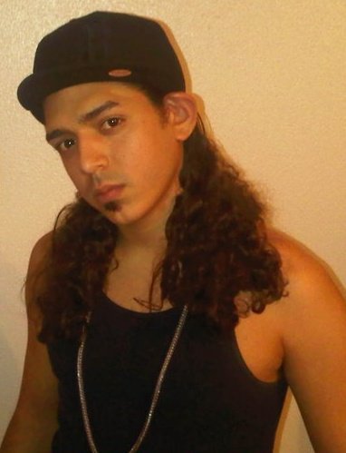wassup! add me on snapchat @julio.dancer24
